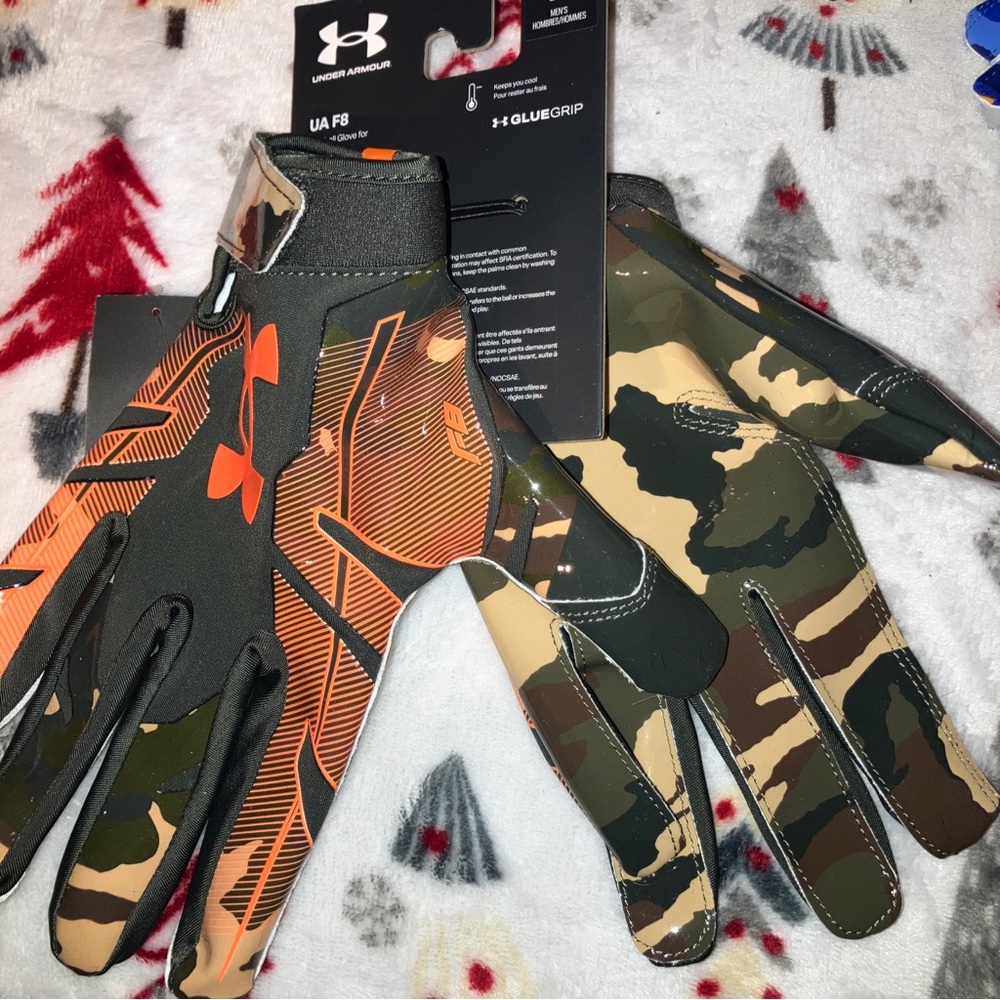 Under Armour Large Football Gloves
